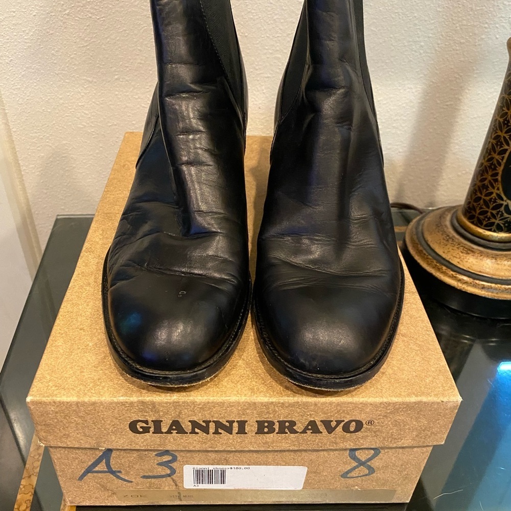 Gianni Bravo Black Leather ankle boots . Pre owned great condition